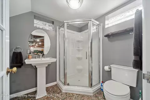 15417 Chetwyn Dr, Lansing, MI 48906 photo 29