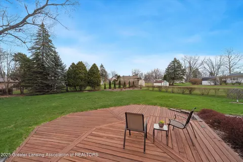 15417 Chetwyn Dr, Lansing, MI 48906 photo 33