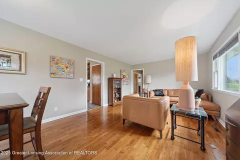 15417 Chetwyn Dr, Lansing, MI 48906 photo 9