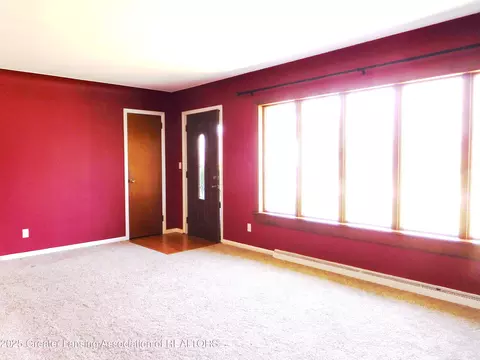 Living - 231 W Rolfe St, Perry, MI 48872 photo 1 of 4