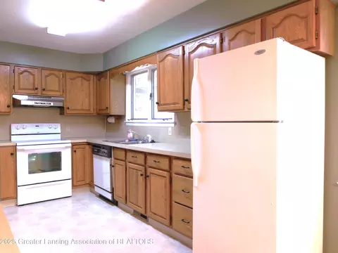 Kitchen - 231 W Rolfe St, Perry, MI 48872 photo 1 of 2