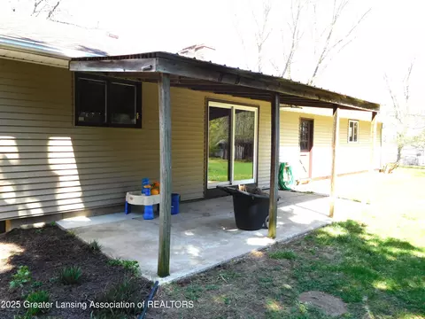 Exterior - 231 W Rolfe St, Perry, MI 48872 photo 4 of 5