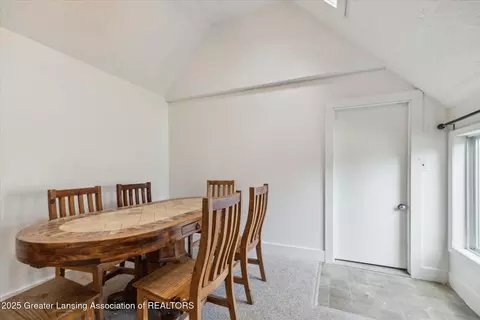 Dining - 916 Poxson Ave, Lansing, MI 48910 photo 1 of 3