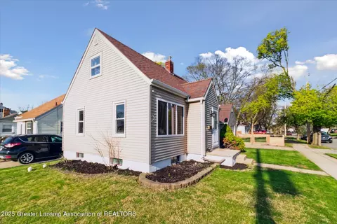 Exterior - 916 Poxson Ave, Lansing, MI 48910 photo 2 of 8