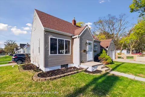 Exterior - 916 Poxson Ave, Lansing, MI 48910 photo 3 of 8