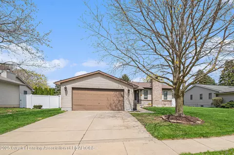 769 E Columbia St, Mason, MI 48854