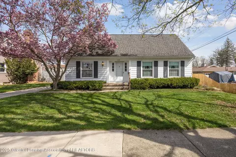 3214 Brisbane Dr, Lansing, MI 48911
