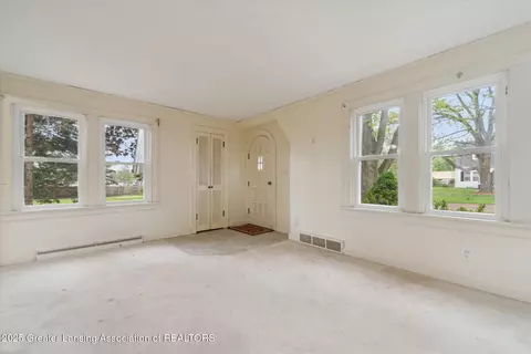 Living - 12102 Rupp Rd, Grand Ledge, MI 48837 photo 2 of 2