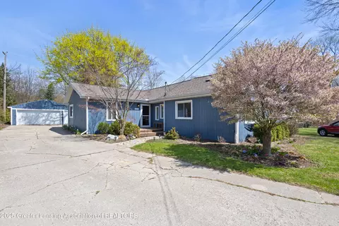 1240 Haslett Rd, Haslett, MI 48840