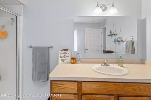 Bath - 1240 Haslett Rd, Haslett, MI 48840 photo 6 of 7
