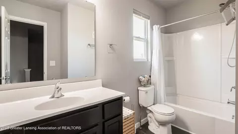Bath - 1116 River Oaks Dr, Dewitt, MI 48820 photo 2 of 2