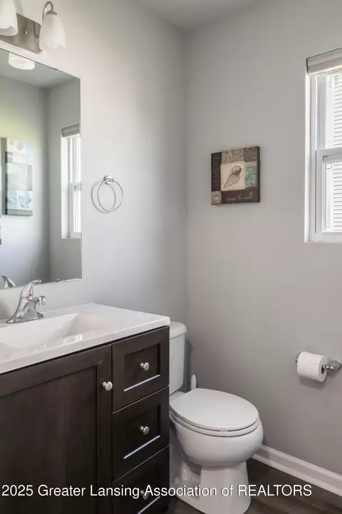 Bath - 1116 River Oaks Dr, Dewitt, MI 48820 photo 1 of 2