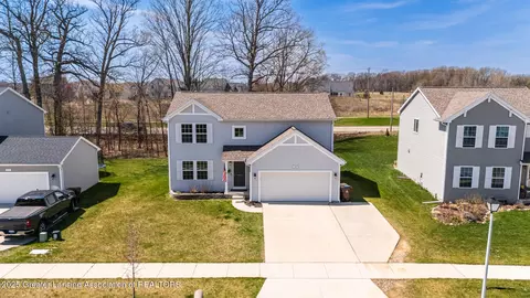 View/Area - 1116 River Oaks Dr, Dewitt, MI 48820 photo 3 of 6