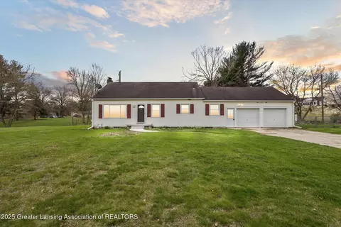 9087 Clark Rd, Grand Ledge, MI 48837