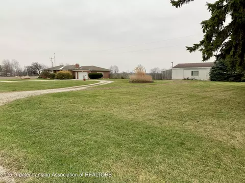 3156 E M-21 Rd, Saint Johns, MI 48879 photo 2
