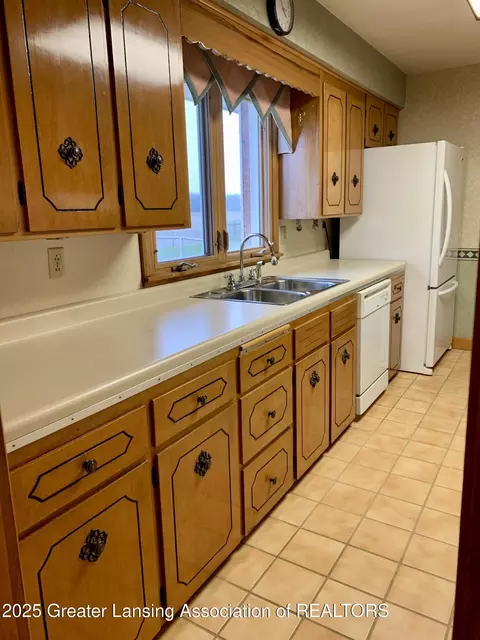 3156 E M-21 Rd, Saint Johns, MI 48879 photo 10