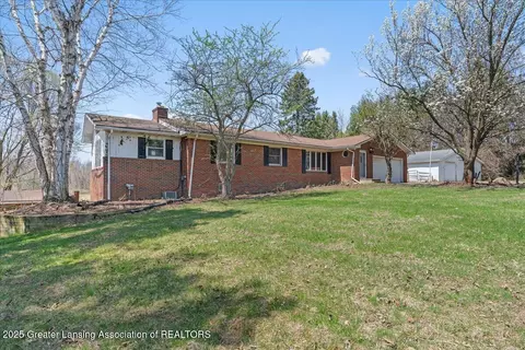 16170 Wacousta Rd, Grand Ledge, MI 48837