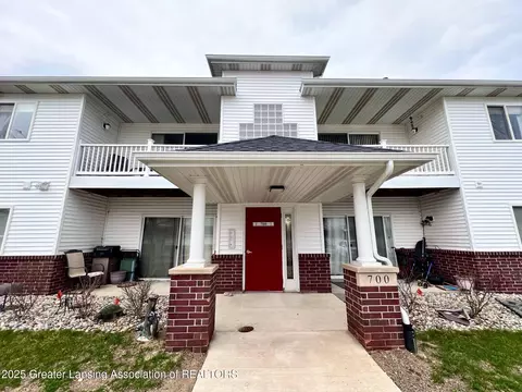 716 Carom Cir #128, Mason, MI 48854