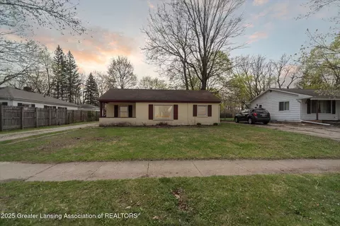 650 Louisa St, Lansing, MI 48911