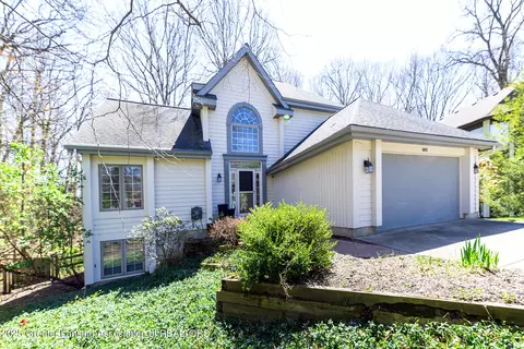 6093 Oakpark Trl, Haslett, MI 48840