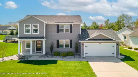 1009 Bills Ln, Saint Johns, MI 48879