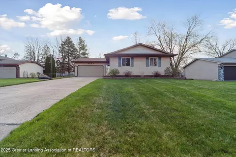 2684 Renfrew Way, Lansing, MI 48911
