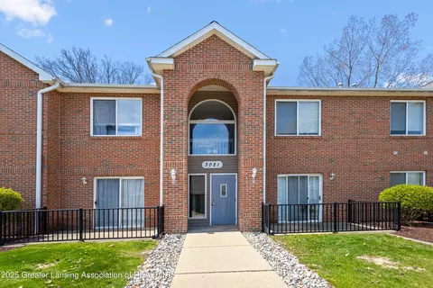 3021 Birch Row Dr #11, East Lansing, MI 48823