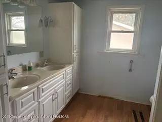 512 S Cedar St, Owosso, MI 48867 photo 5