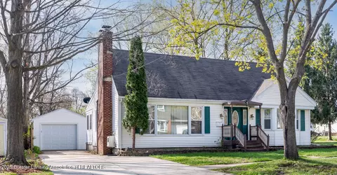 511 Park St, Grand Ledge, MI 48837