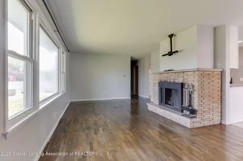 Living - 3508 Springbrook Ln, Lansing, MI 48917 photo 1 of 3