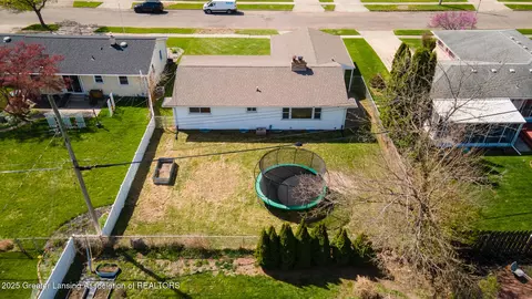View/Area - 3508 Springbrook Ln, Lansing, MI 48917 photo 6 of 12