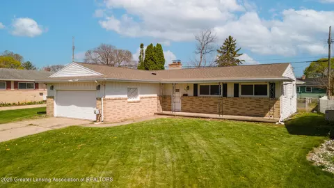 3508 Springbrook Ln, Lansing, MI 48917