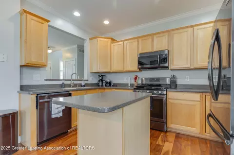 Kitchen - 2682 Elderberry Dr, Okemos, MI 48864 photo 2 of 3