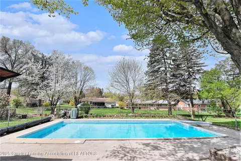 Exterior - 938 E Scott St, Grand Ledge, MI 48837 photo 1 of 4