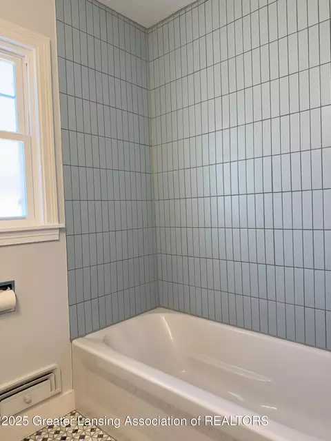 Bath - Undisclosed, Lansing, MI 48910 photo 2 of 3