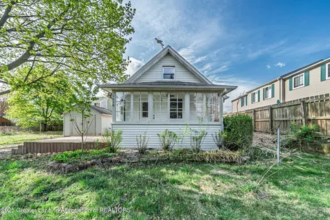 1618 Barritt St, Lansing, MI 48912