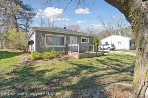 1628 River Terrace Dr, East Lansing, MI 48823