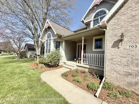 703 Feasel St, Eaton Rapids, MI 48827 photo 3