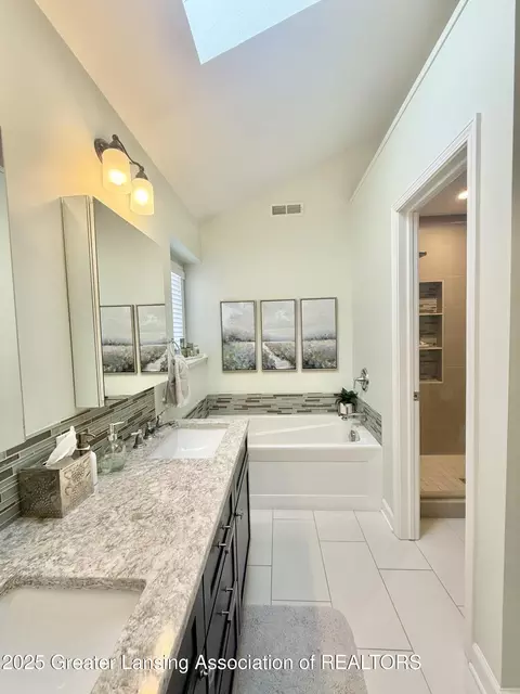 703 Feasel St, Eaton Rapids, MI 48827 photo 29