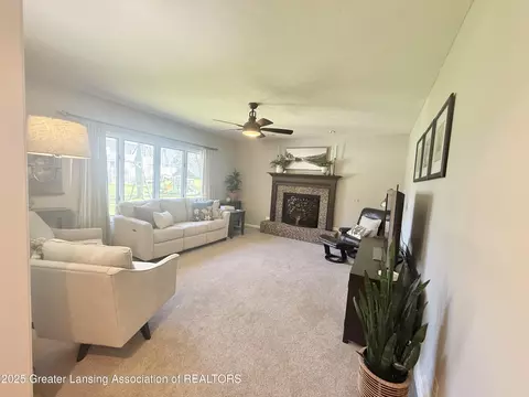 703 Feasel St, Eaton Rapids, MI 48827 photo 18