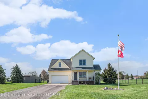 4360 Winsted Ln, Stockbridge, MI 49285