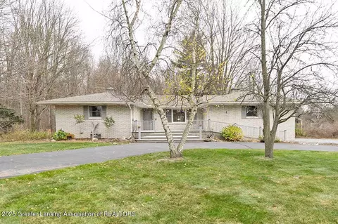 2815 Darling Rd, Mason, MI 48854
