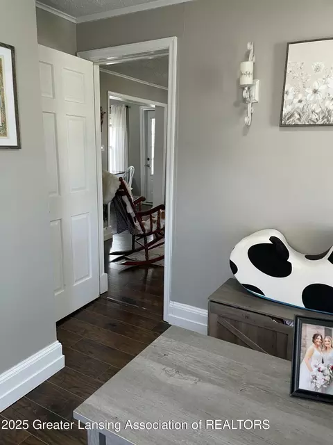 Entry Way - 426 S Main St, Fowler, MI 48835 photo 2 of 3