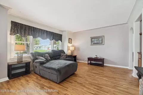 Living - 918 Clark Rd, Lansing, MI 48917 photo 2 of 2