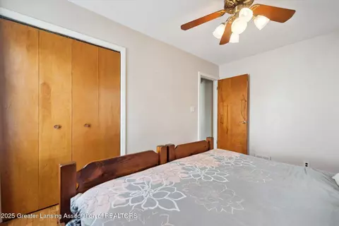 Bedroom - 918 Clark Rd, Lansing, MI 48917 photo 3 of 5