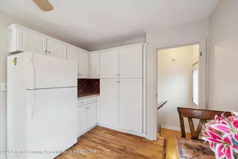 Kitchen - 918 Clark Rd, Lansing, MI 48917 photo 4 of 4