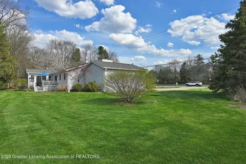 1318 W Herbison Dr, Dewitt, MI 48820 photo 38