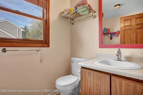 1318 W Herbison Dr, Dewitt, MI 48820 photo 27