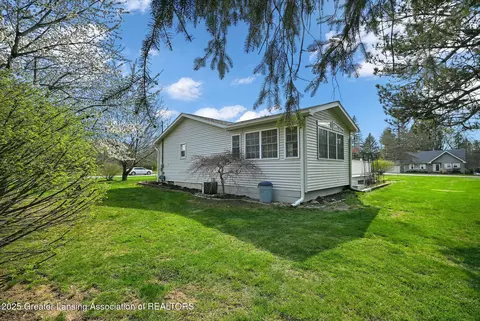 1318 W Herbison Dr, Dewitt, MI 48820 photo 36