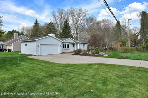 1318 W Herbison Dr, Dewitt, MI 48820 photo 7